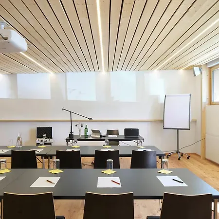 Medelina Hotel Curaglia