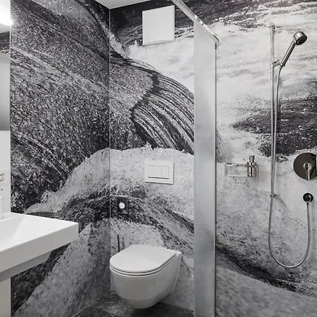 Medelina Hotel *